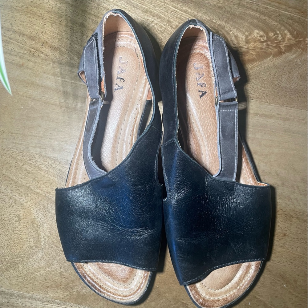 JAFA leather sandals